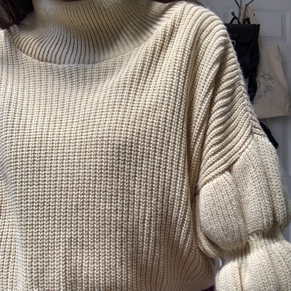 NWOT Cream PLT sweater $10 DISCOUNT w item $60+ - Picture 3 of 3
